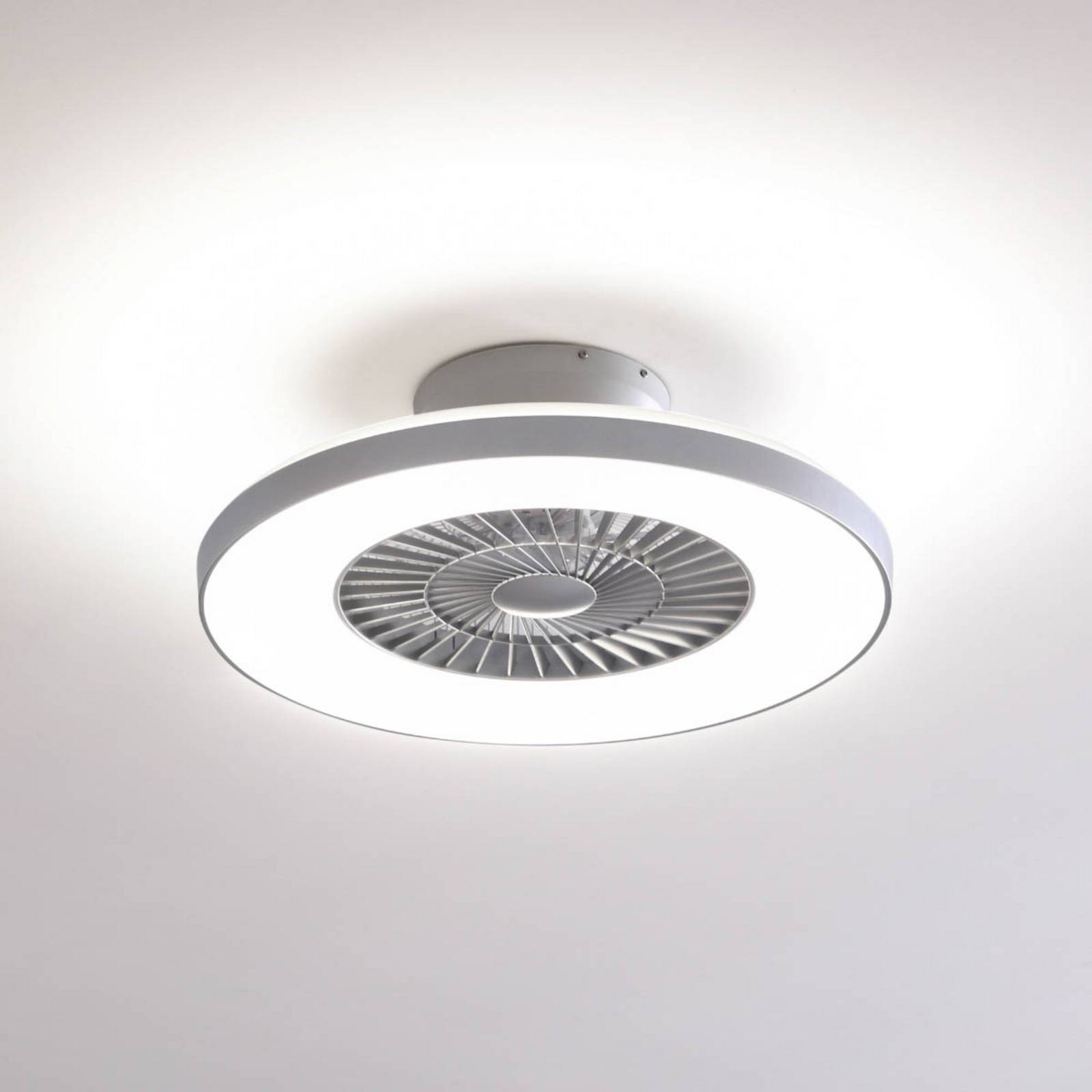 foto del prodotto lindby smart ventilatore da soffitto led paavo, argento, silenzioso, tuya