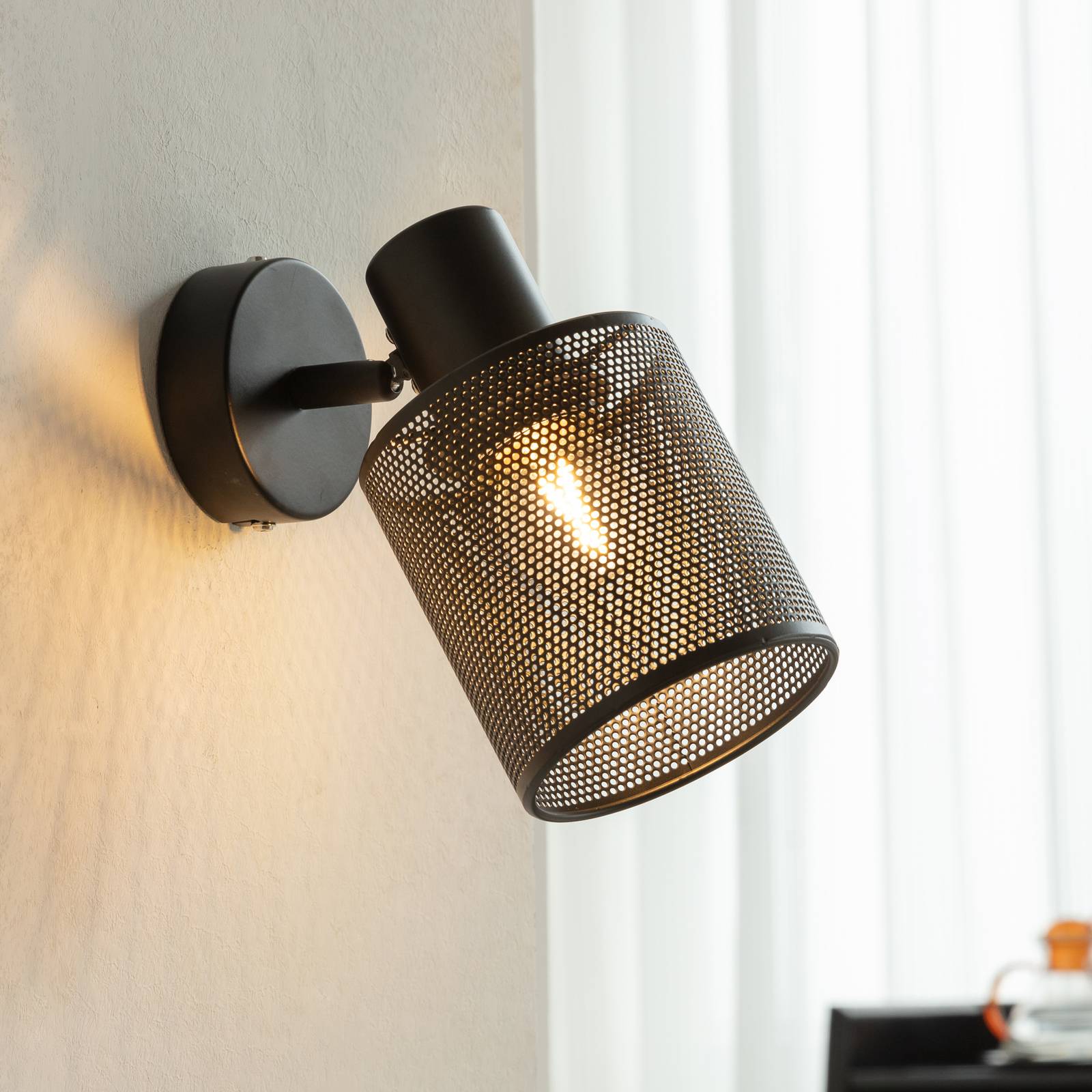 foto del prodotto lindby stancho spot, a 1 luce, nero