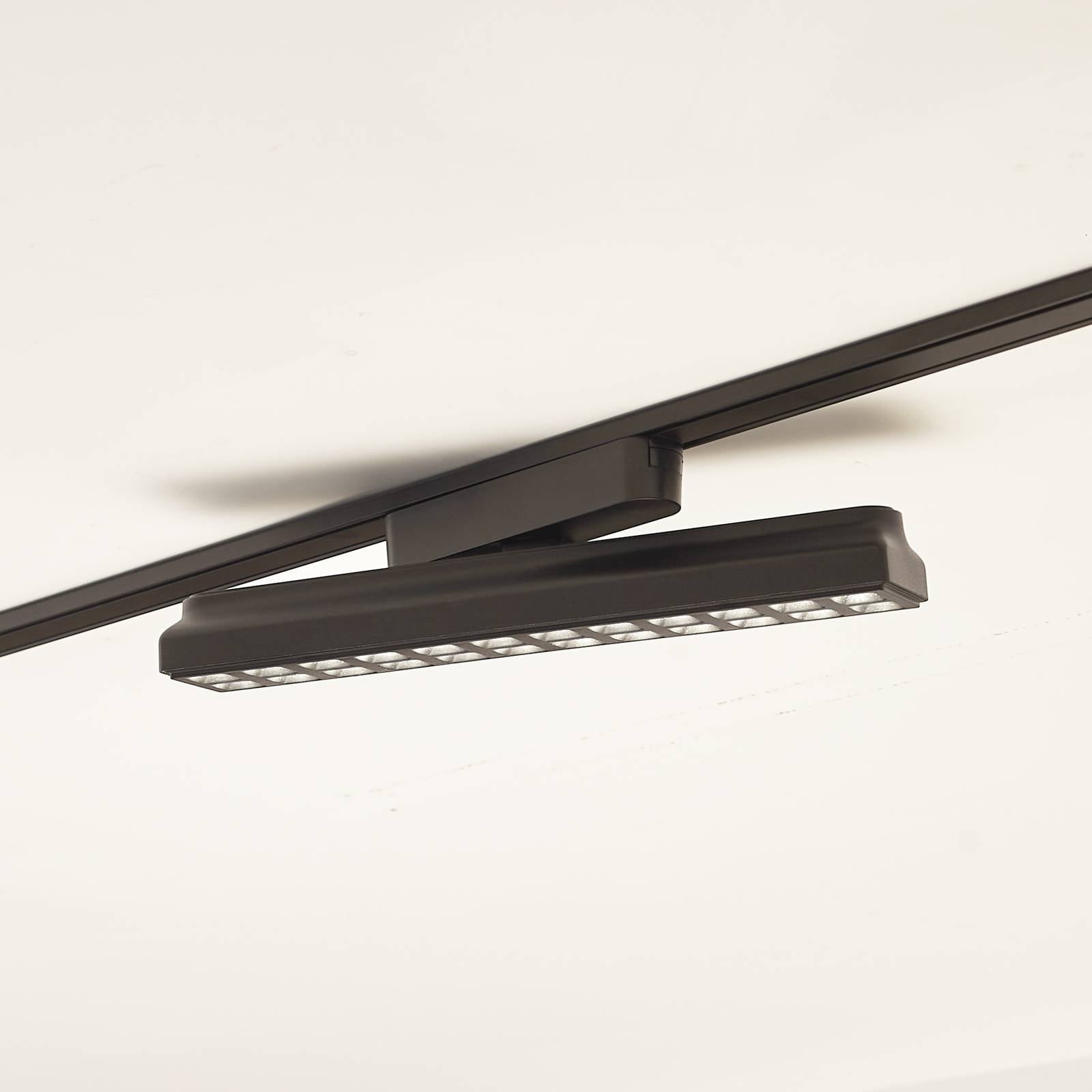 immagine 0 del prodotto lindby striscia led 48 v lumaro, nera, 24 punti, dimmerabile