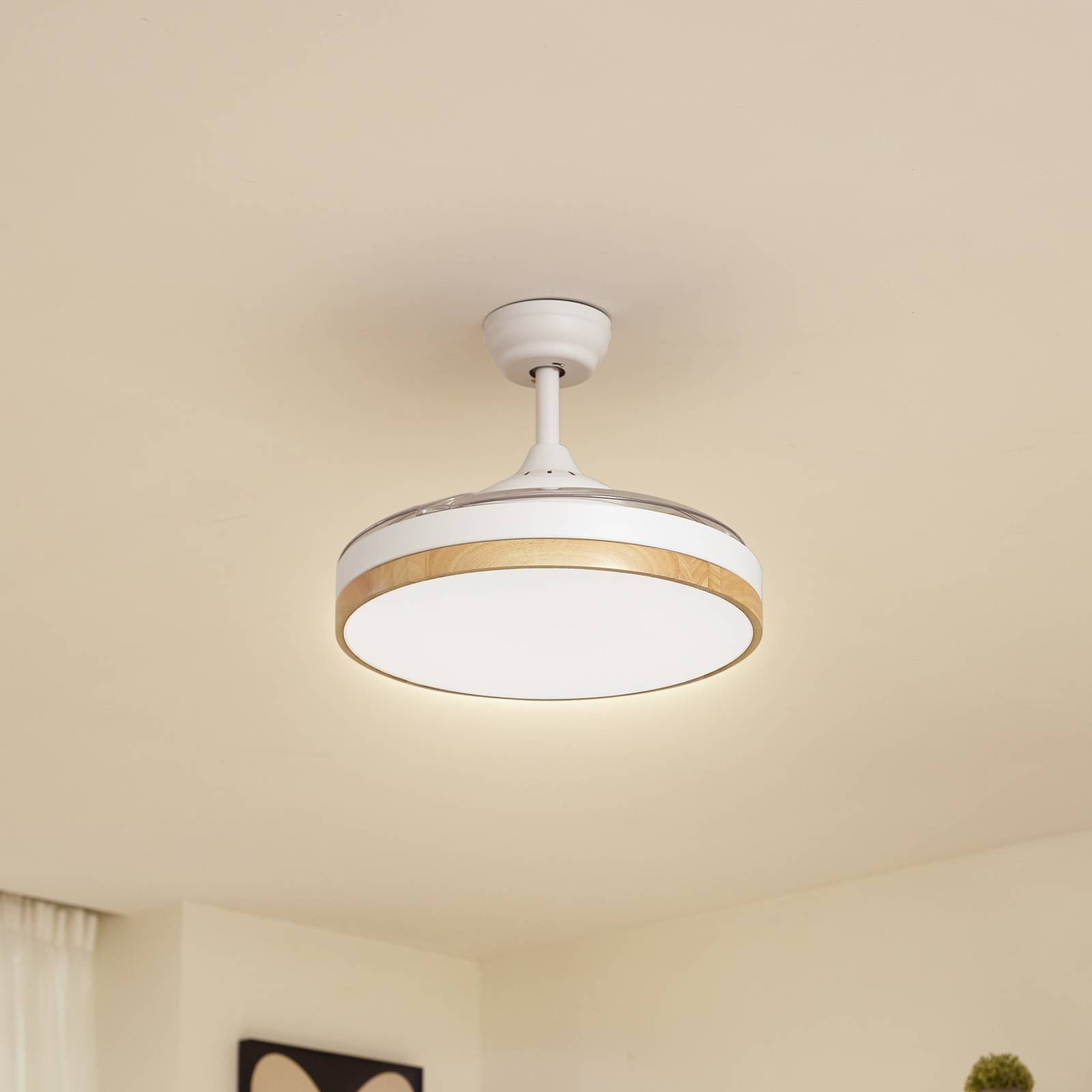 foto del prodotto lindby ventilatore da soffitto led oras, bianco, dc, silenzioso, 107 cm