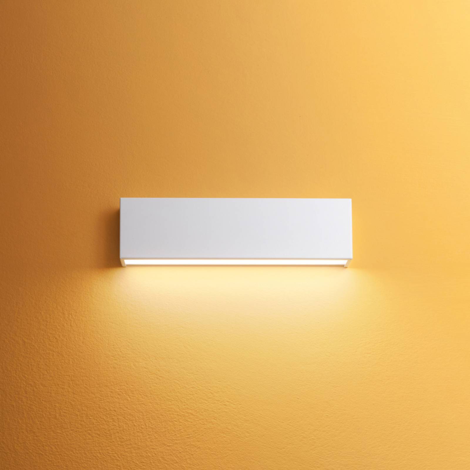 foto del prodotto linea light applique a led box w2 bi-emissione, l 31,9 cm, bianco, 2700 k