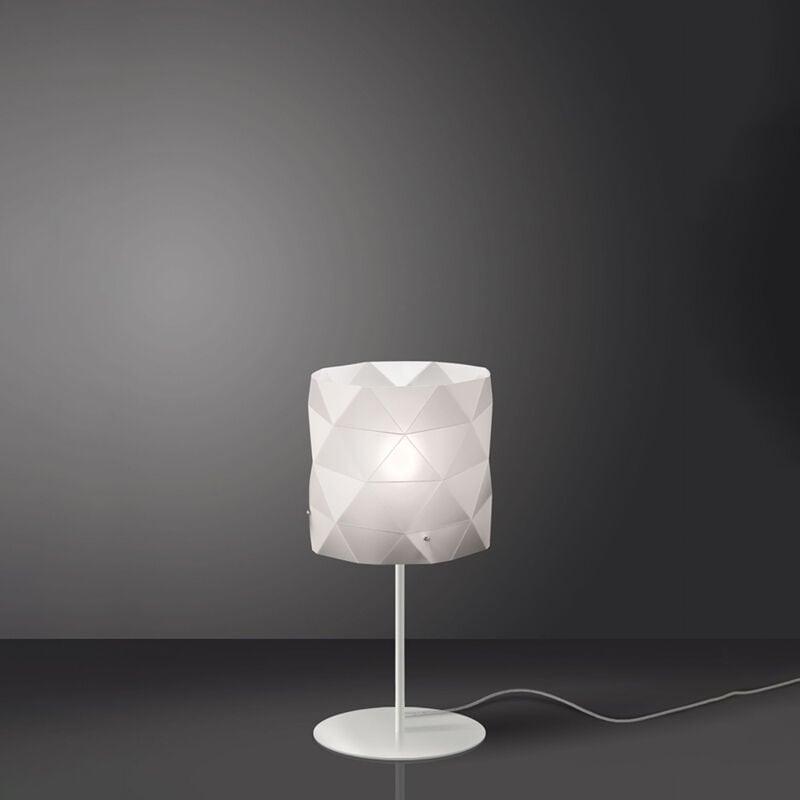 foto del prodotto linea zero lampada da tavolo moderna 1 luce prisma in polilux bianco h36 made in italy