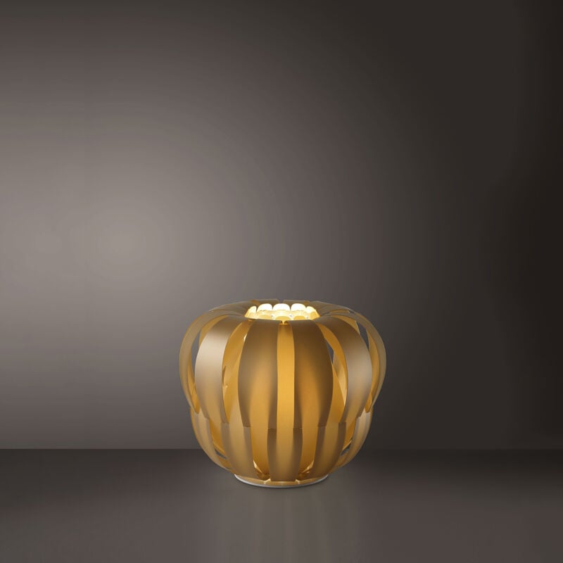 foto del prodotto linea zero lampada da tavolo moderna 1 luce queen in polilux oro d42 made in italy