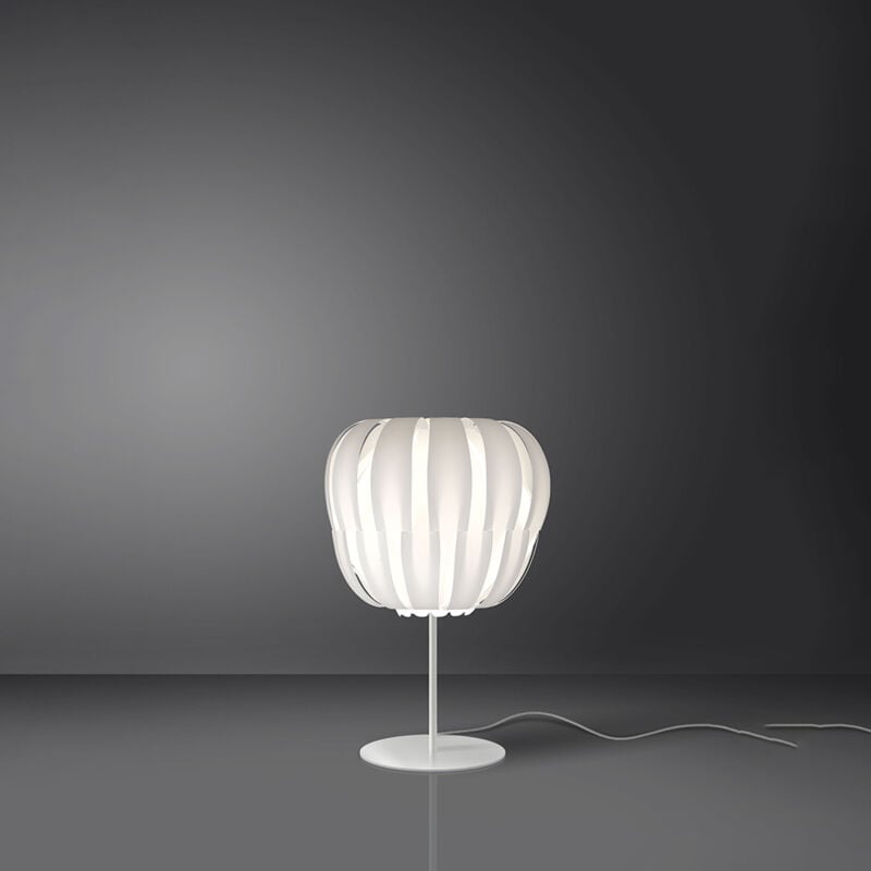foto del prodotto linea zero lampada da tavolo moderna con base 1 luce queen in polilux bianco made in italy