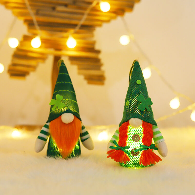 foto del prodotto linjou bambola gnomo per decorazioni di san valentino, cappello di trifoglio verde senza decorazione scandinava, fosforescente con luci,