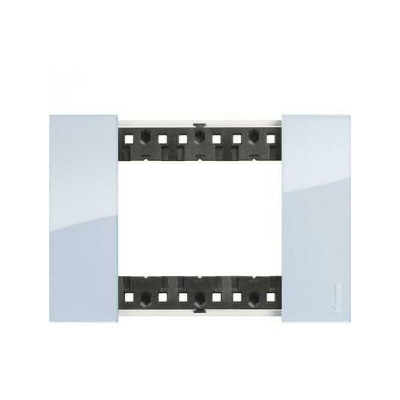 foto del prodotto living now placca 3 moduli in plastica bimaterica colore sky ka4803da bticino