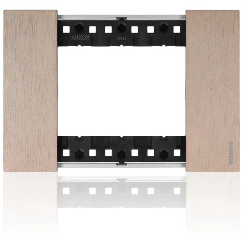 foto del prodotto living now placca 3 moduli in zama colore rame ka4803zm - bticino