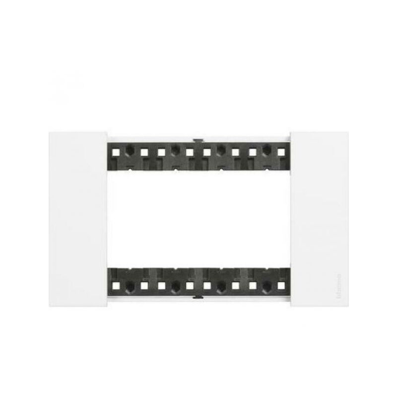 foto del prodotto living now placca 4 moduli in plastica colore bianco ka4804kw bticino