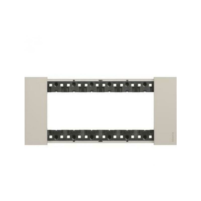 foto del prodotto living now placca 6 moduli in plastica colore sabbia ka4806km bticino