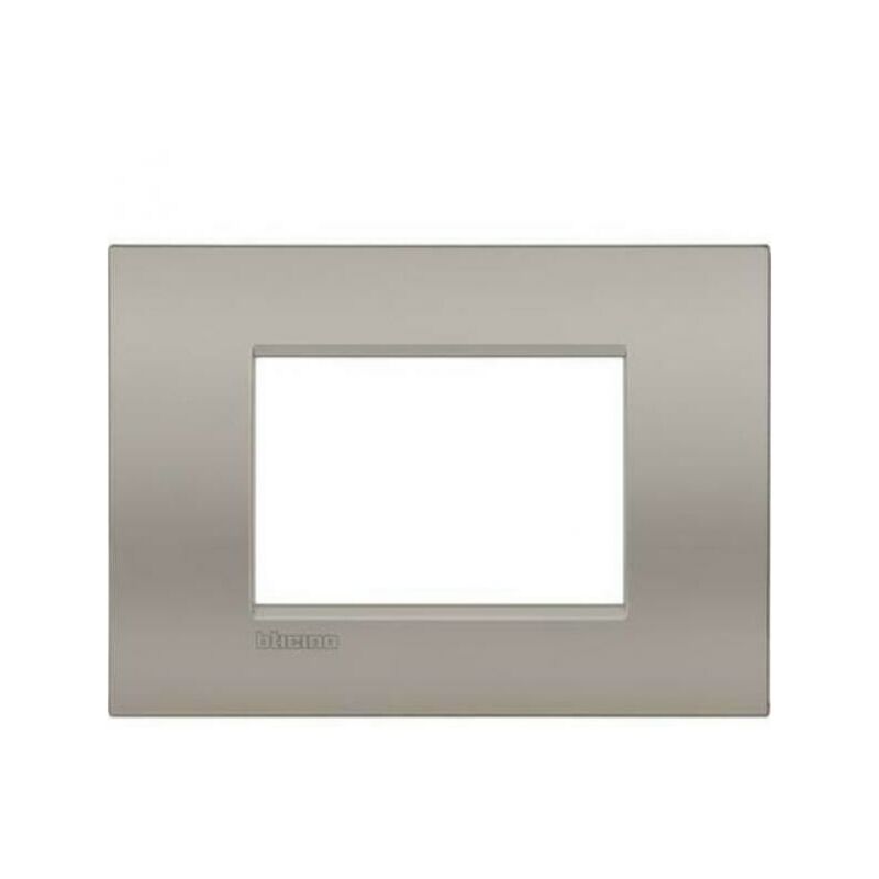 foto del prodotto livinglight air placca 3 moduli colore sabbia lnc4803sb bticino