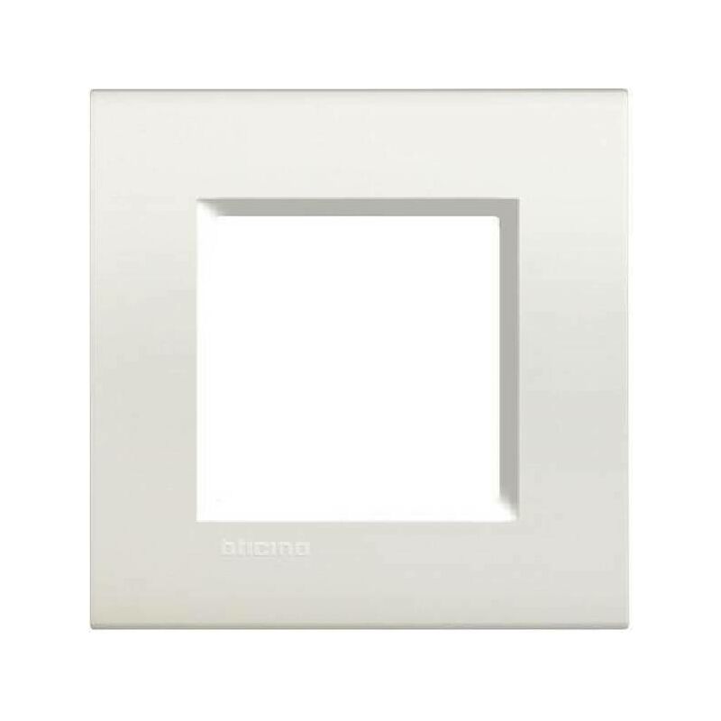 foto del prodotto livinglight placca 2 moduli colore bianco lna4802bi bticino
