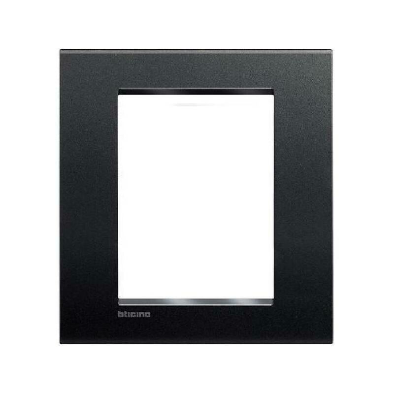 foto del prodotto livinglight placca 3 3 moduli colore antracite lna4826ar bticino