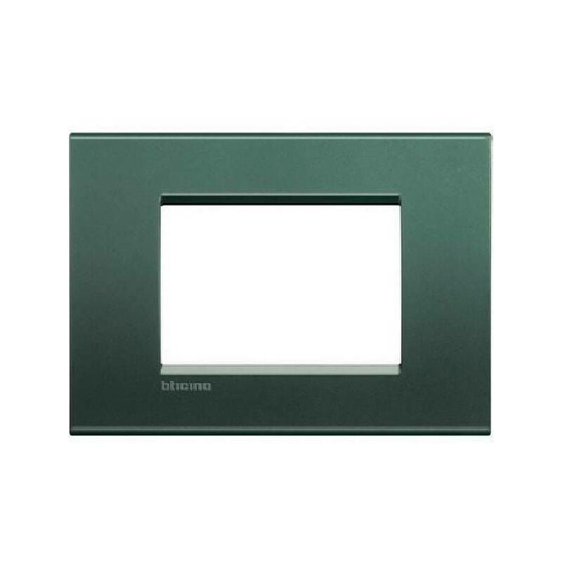 foto del prodotto livinglight placca 3 moduli colore park lna4803pk bticino