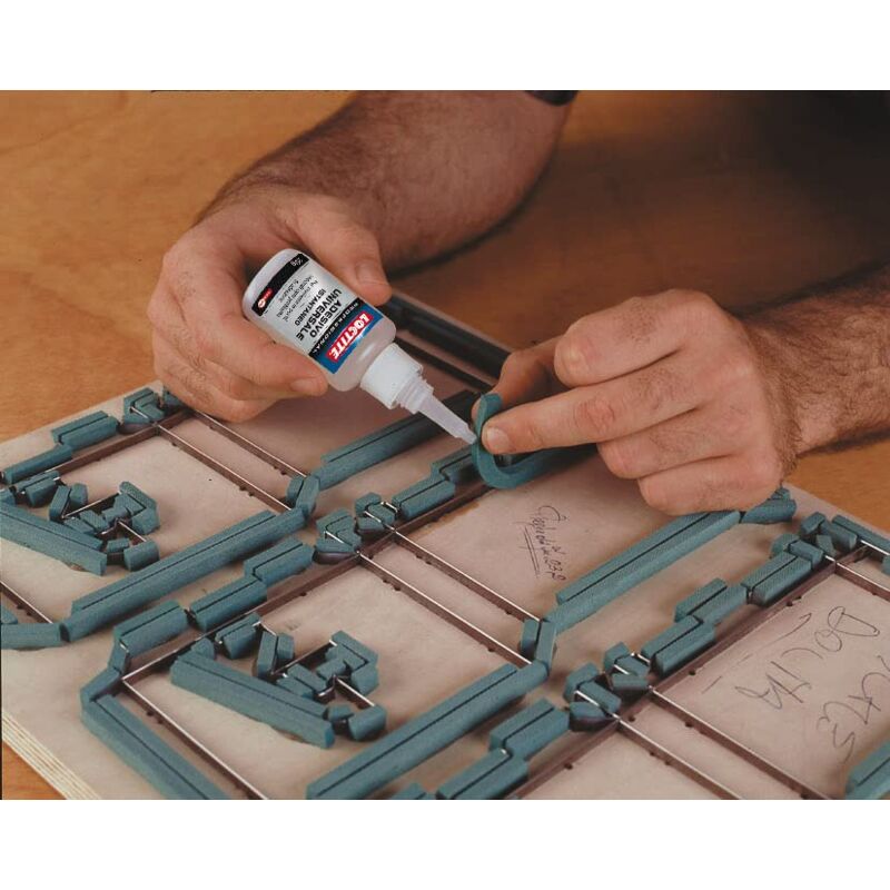 foto del prodotto loctite adesivo universale istantaneo 50g, cianoacrilato, supercolla ultrarapida, trasparente, non secca, tappo anti otturazione, tubetto da 50g