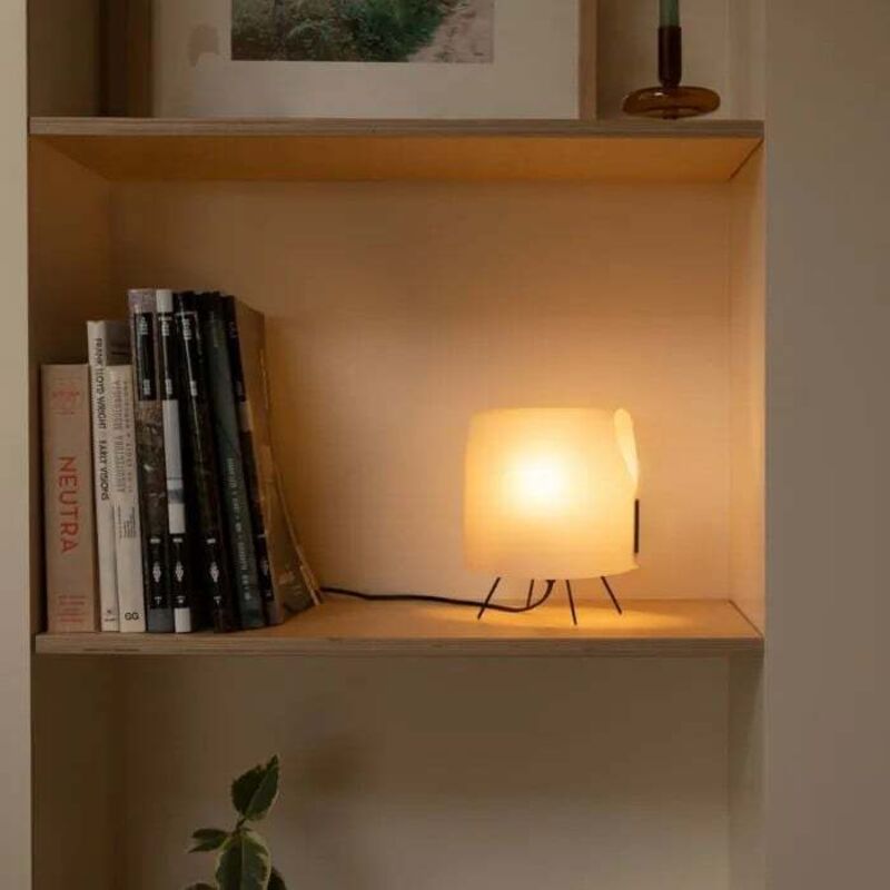 foto del prodotto luang xs lampada da tavolo nero cammello
