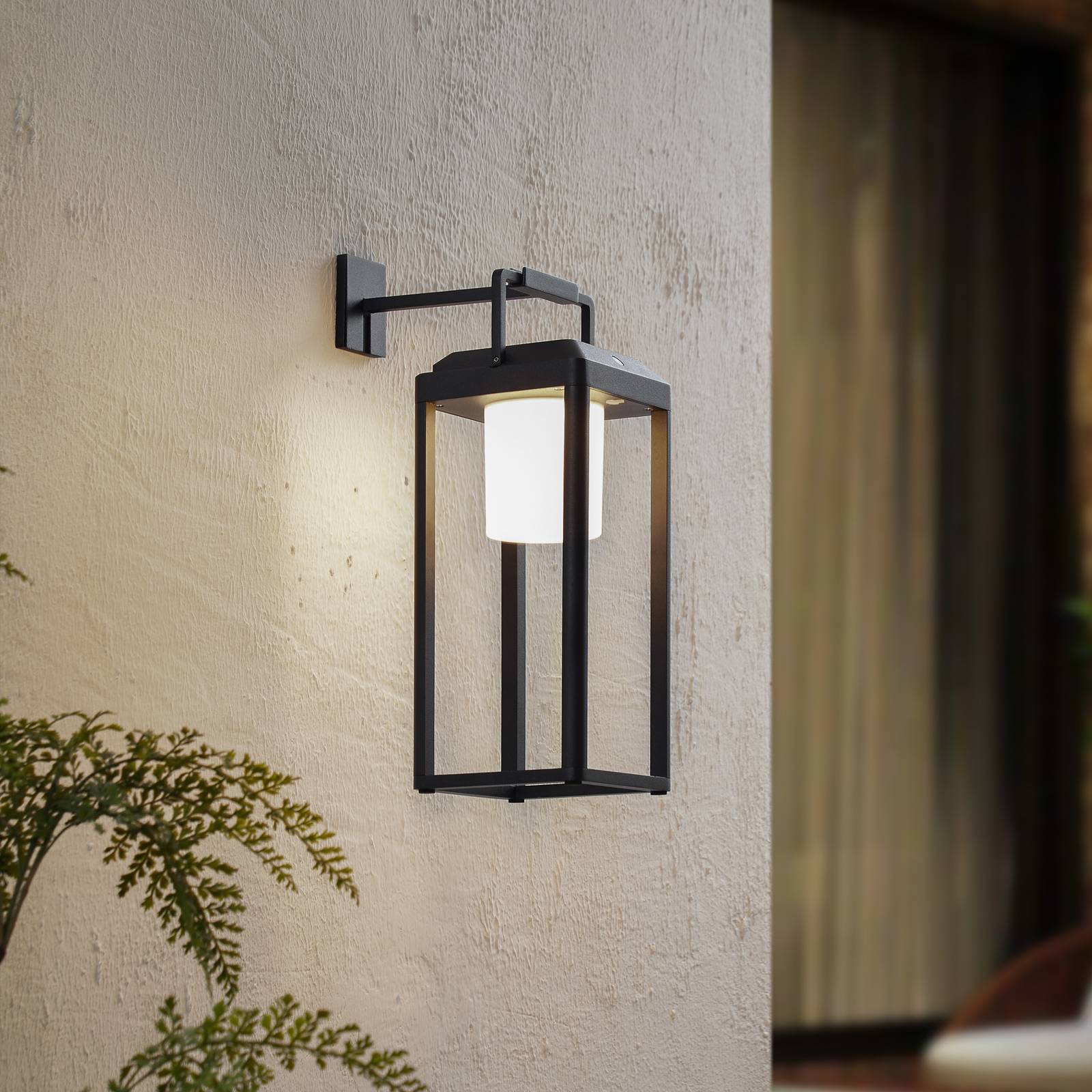 foto del prodotto lucande applique a led tilena, angolare, nero, alluminio