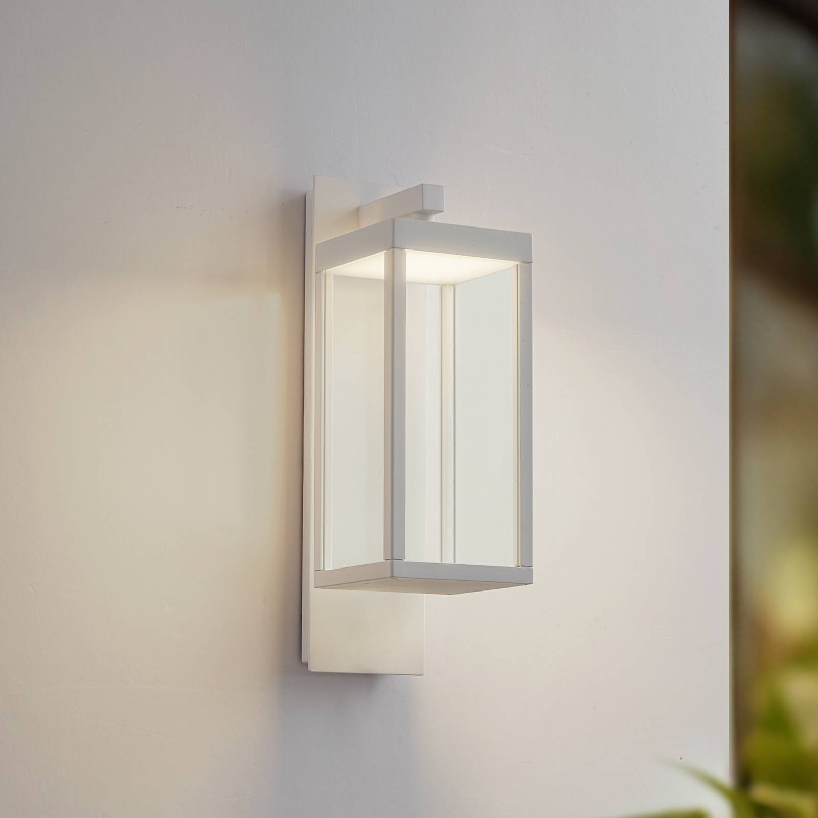 foto del prodotto lucande applique da esterni led ferdinand, bianco, metallo, 38 cm