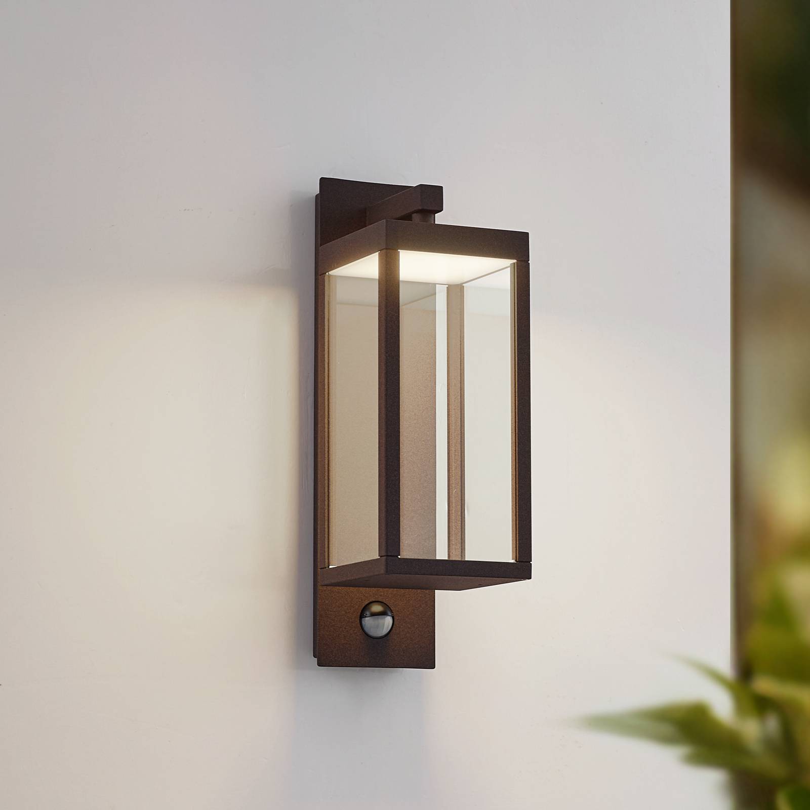 foto del prodotto lucande applique da esterni led ferdinand, ruggine, sensore, ip54
