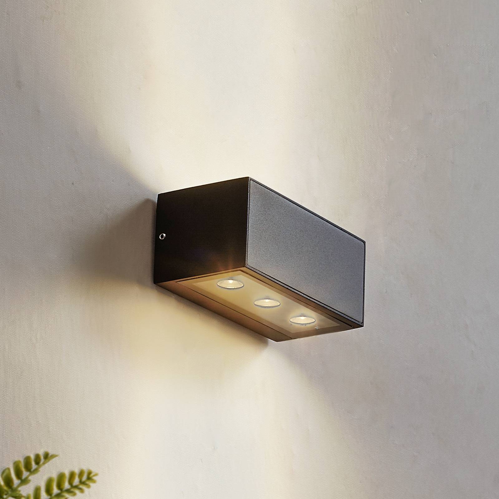 foto del prodotto lucande applique da esterni led selim, lunghezza 15,3 cm, nero