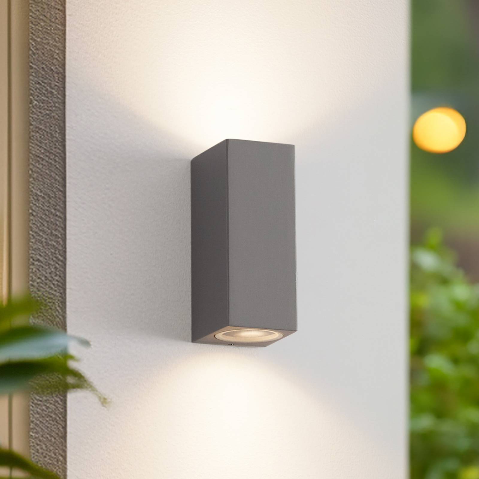 foto del prodotto lucande applique da esterno xava, alto basso, grigio, a 2 luci, gu10