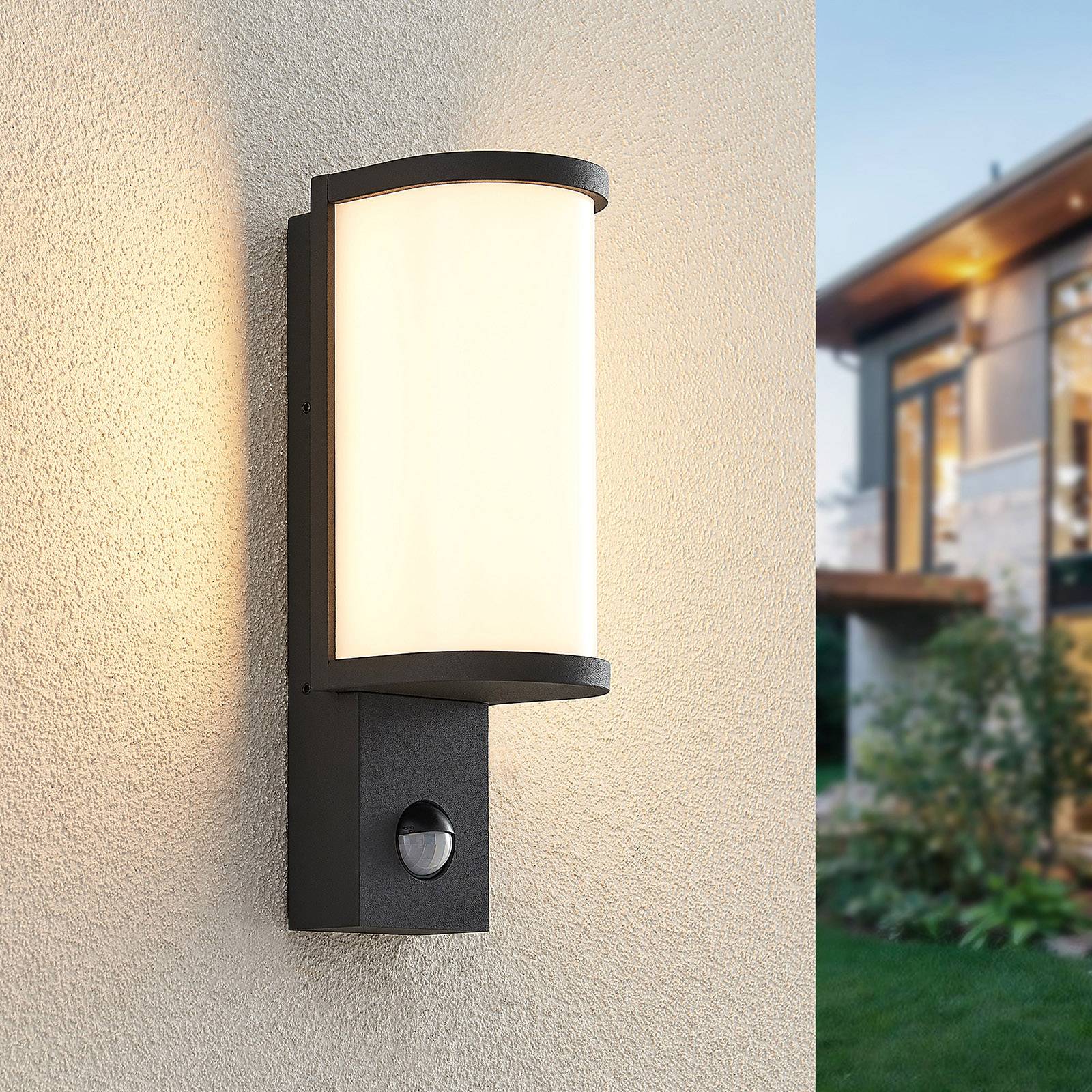 foto del prodotto lucande jokum applique da esterni led ip54 sensore