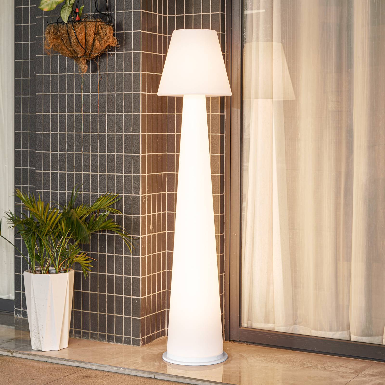 foto del prodotto lucande lampada led per terrazza a batteria gauri, bianca, 153 cm, ip44
