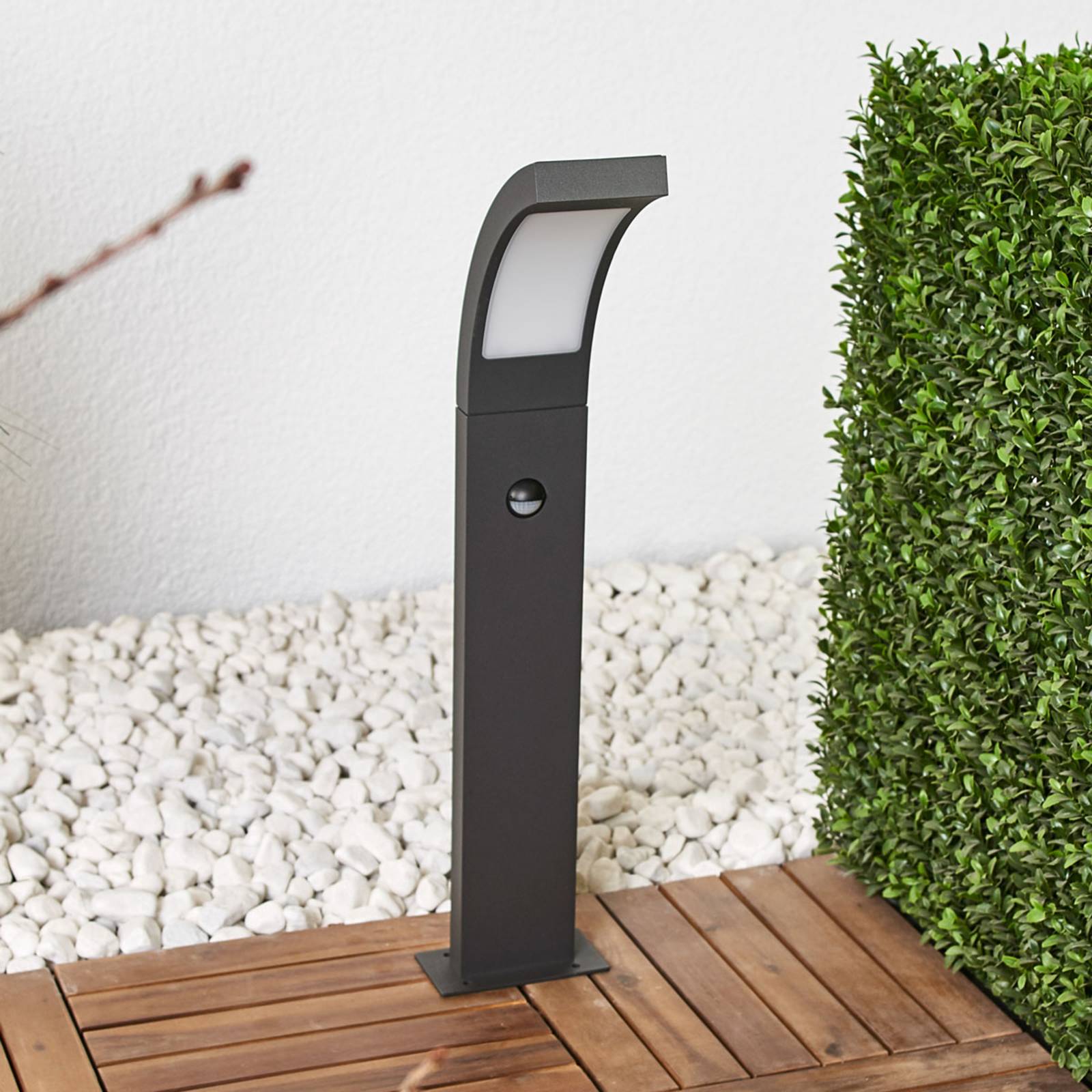 foto del prodotto lucande lampione a led juvia, 60 cm, rilevatore di movimento, ip54