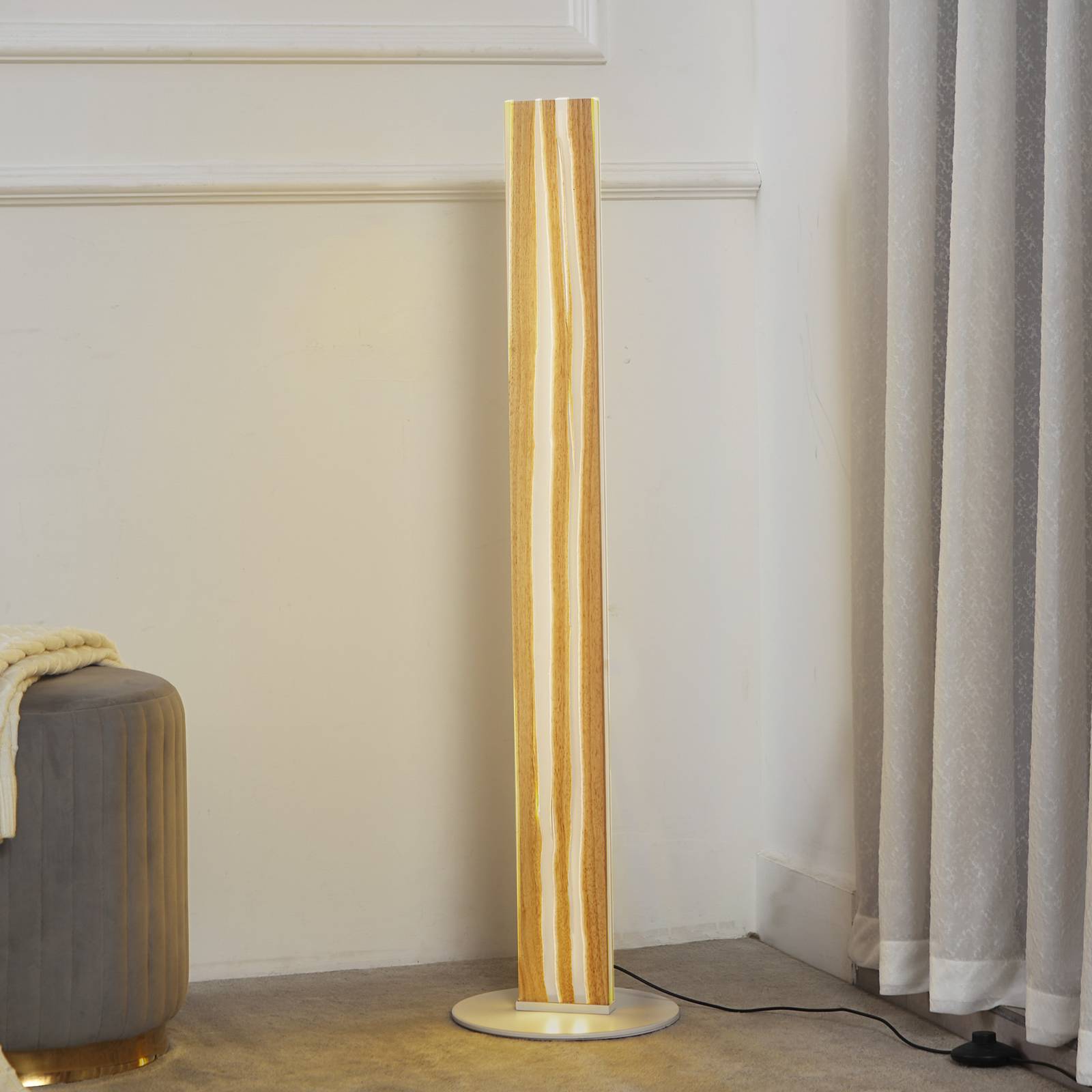 foto del prodotto lucande piantana led silja, 101 cm, legno, resina, 3000k