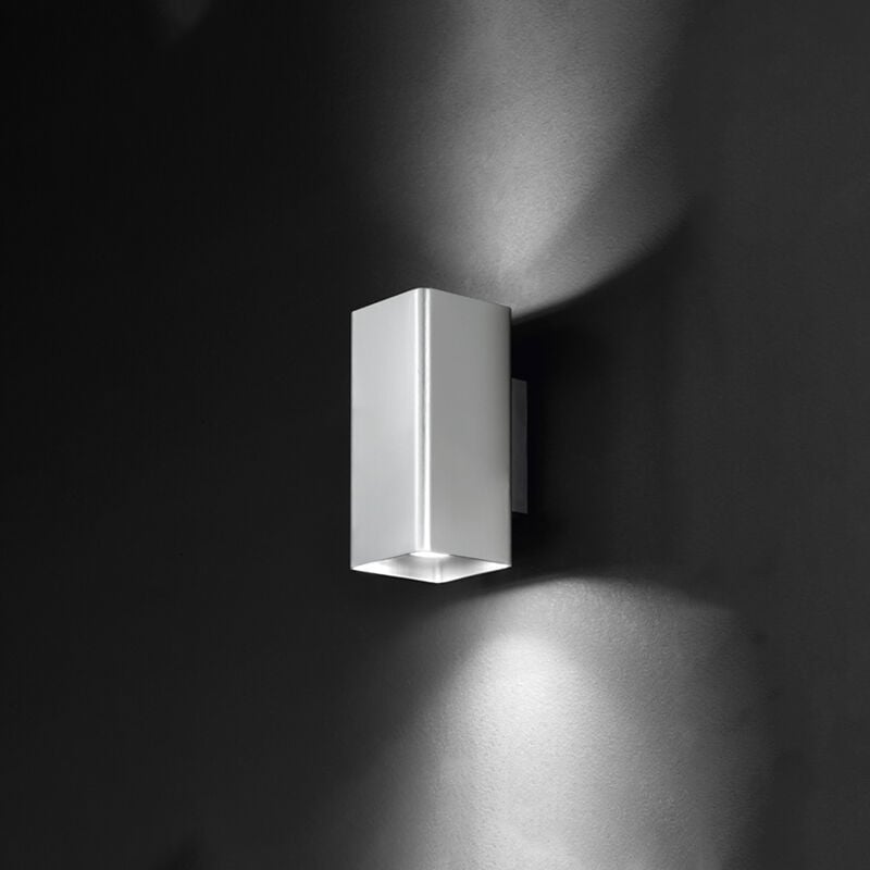 foto del prodotto lulu applique led 2x7w 677lm 3000k alluminio cromo spazzolato bioemissione