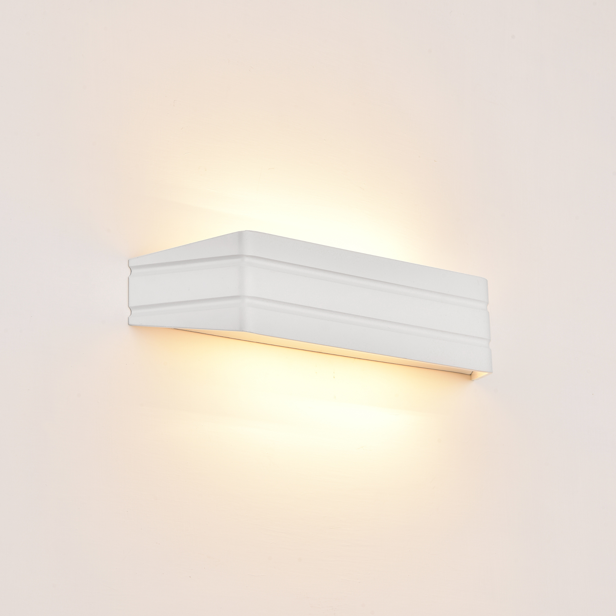 foto del prodotto lux.pro lampada da parete in un design moderno di metallo bianco 35x8x8 cm