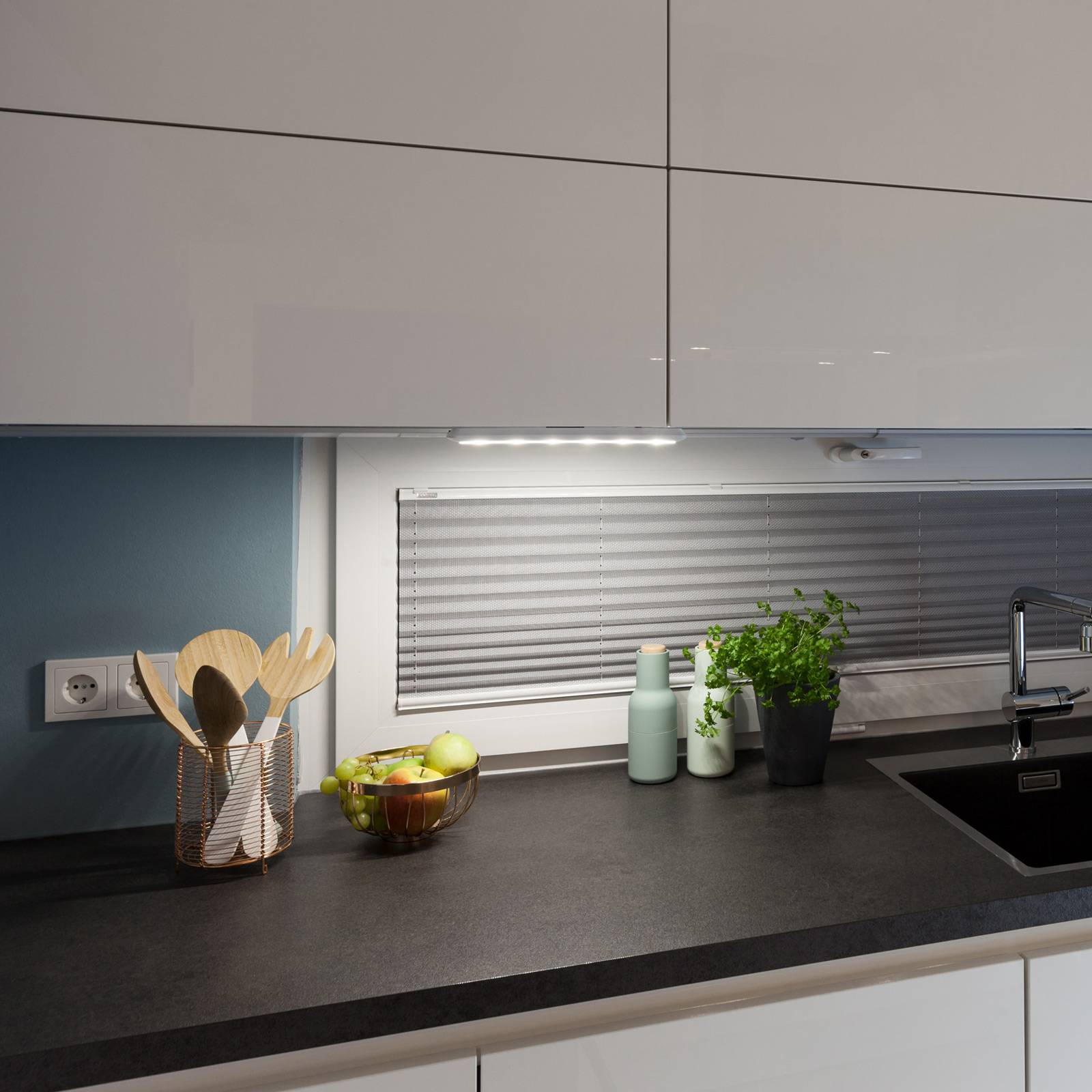 foto del prodotto m ller licht lampada led per mobili mobina sensor 10 bianco
