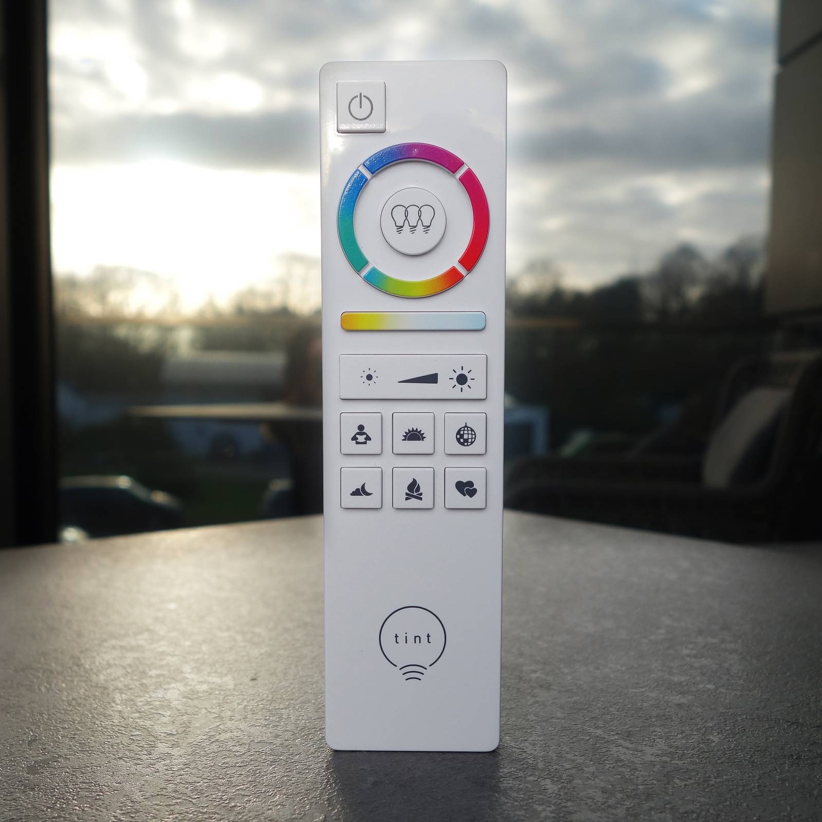 foto del prodotto m ller licht tint telecomando white color, bianco