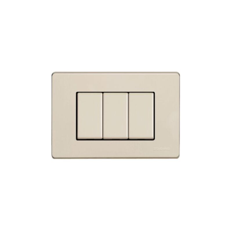 foto del prodotto magic placca 3 posti in resina colore avorio 503 3a r - bticino