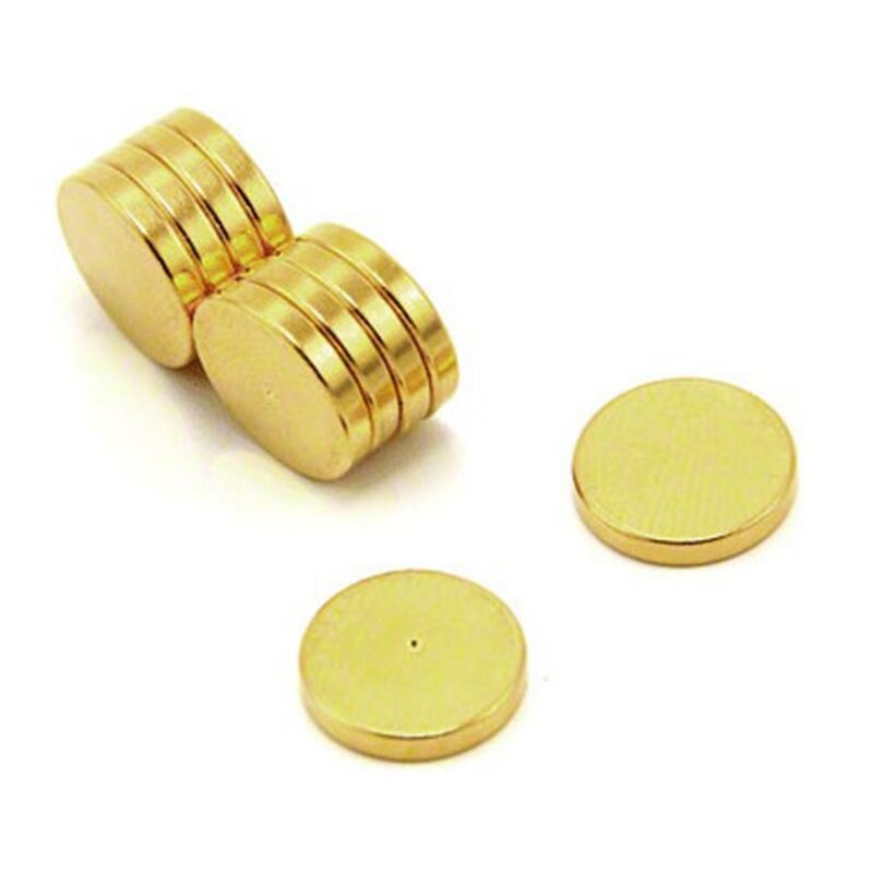 foto del prodotto magnete di terapia placcata in oro con fampa sulla faccia nord per terapia magnetica e sollievo dal dolore 12mm dia x 2mm di spessore confezione