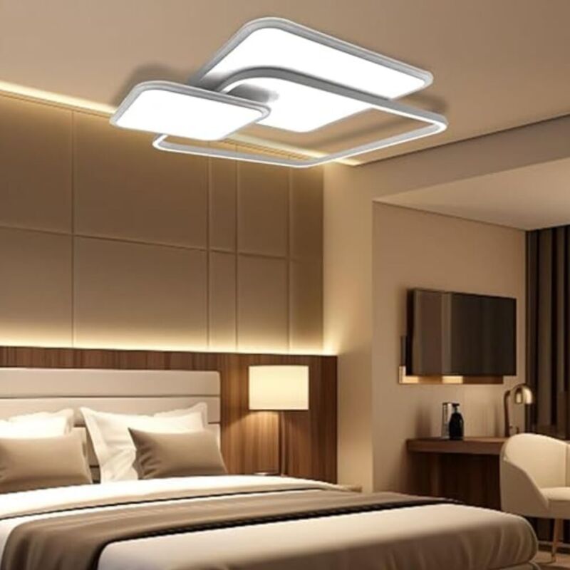 foto del prodotto maka plafoniera led moderna a luce naturale con 3 punti di luce, design minimalista in alluminio e pvc, potenza 48w, ideale per soggiorni, camere e