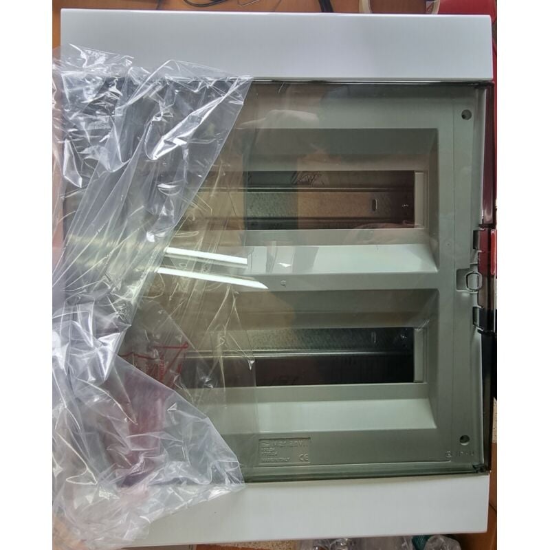 foto del prodotto marlanvil centralino esterno grigio da parete 12 26 moduli ip40 con sportello 970024g