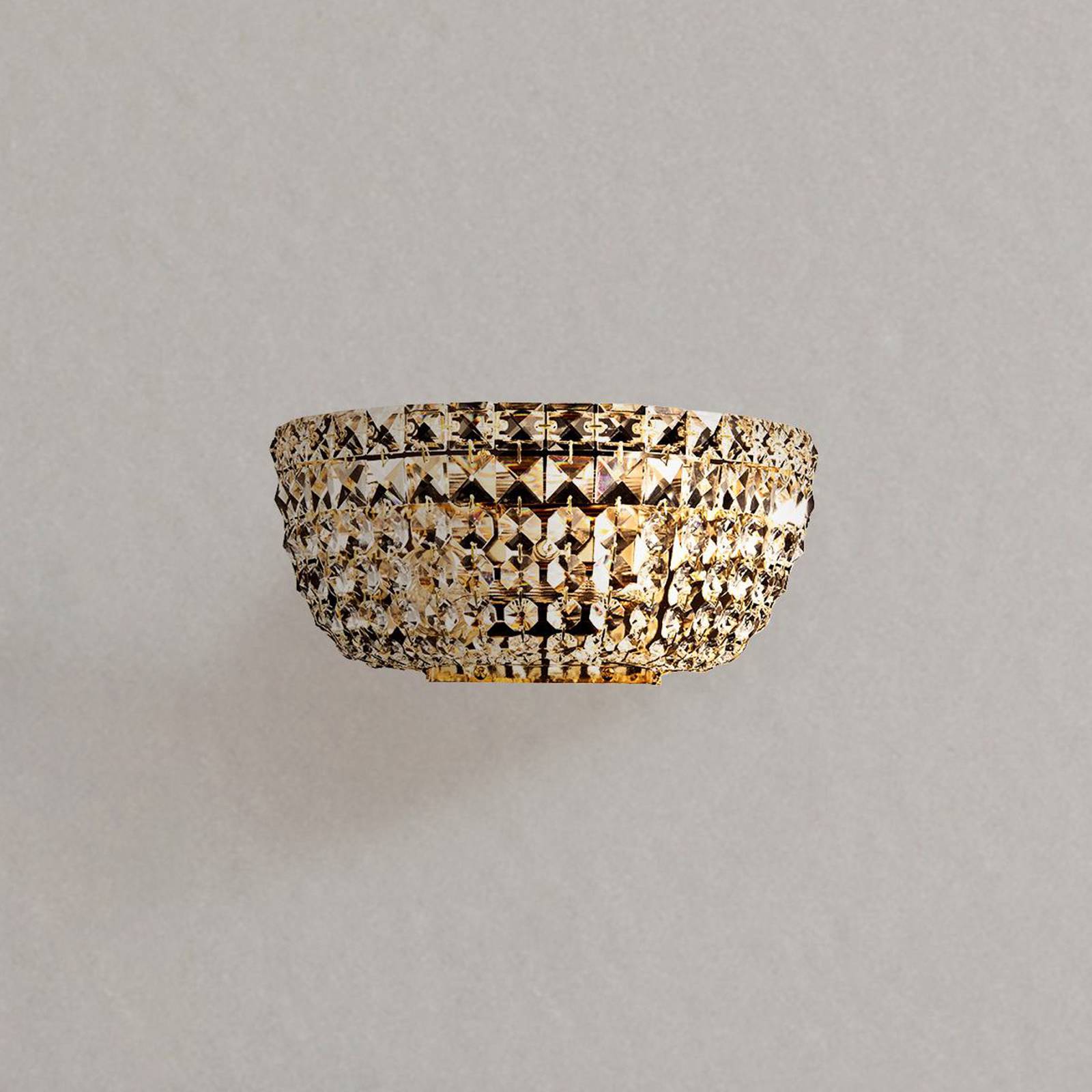 foto del prodotto maytoni basfor applique con eleganti cristalli