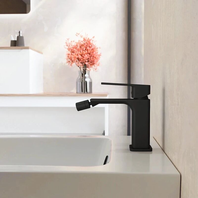 foto del prodotto miscelatore bidet senza scarico slim in ottone nero opaco mod. ingrid
