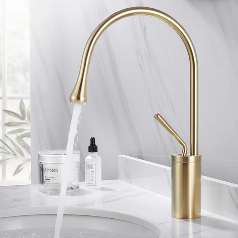 foto del prodotto miscelatore monocomando alto per lavabo bagno color oro