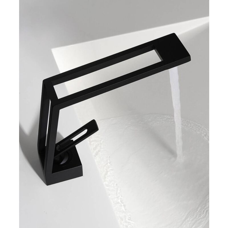 foto del prodotto miscelatore monocomando di design per lavabo nero opaco