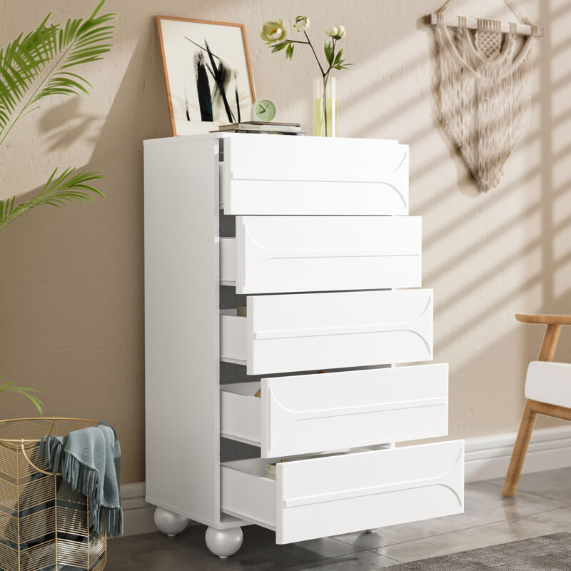 foto del prodotto moderna cassettiera a 5 cassetti, elegante design in rilievo, gambe in metallo bianco, angoli arrotondati, 60l x 40p x 109a cm