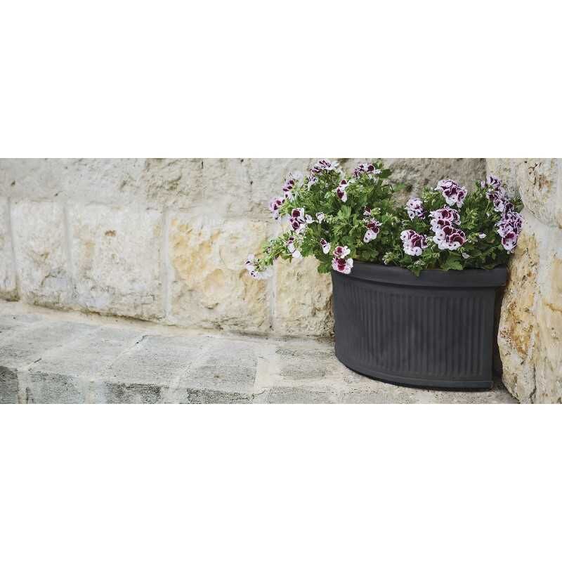 foto del prodotto monacis vaso angolare millerighe in resina decorazione per fiori e piante made in italy angolare millerighe 40 antracite