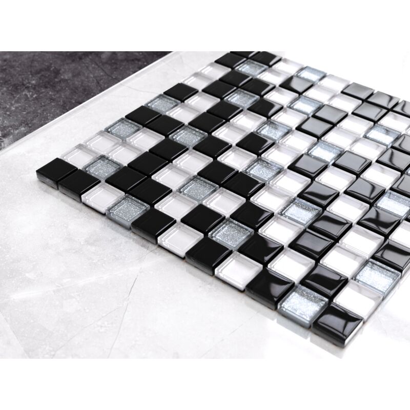 foto del prodotto mosaico in vetro su rete per bagno e cucina 30cm x 30cm moonwalk