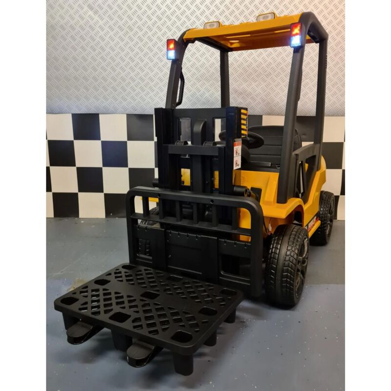 foto del prodotto muletto elettrico per bambini con carrello elevatore a batteria giallo