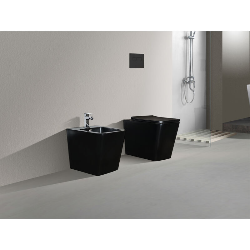 foto del prodotto nala set sanitari a terra filo muro, linea squadrata colore nero opaco coprivaso soft close