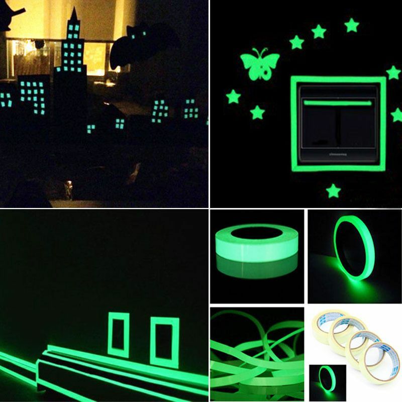 foto del prodotto nastro adesivo luminescente fosforescente che si illumina al buio classe c larghezza 50mm x 3mt