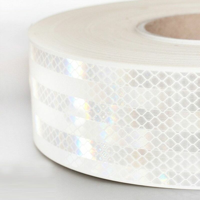 foto del prodotto nastro adesivo omologato retroriflettente 3m diamond grade 983 per la bordatura dei veicoli rosso, bianco o giallo colore bianco, lunghezza 10