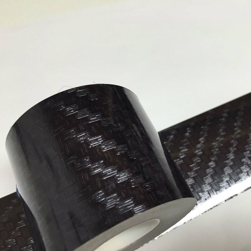 foto del prodotto nastro car wrapping in carbonio 5d a rotoli da 10 25 50mm packaging 25mm 2,5cm x 5mt