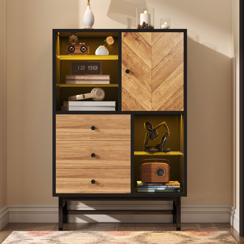 foto del prodotto neche vetrina buffet con striscia luminosa a led a 12 colori, cassetti e ripiani in vetro, venature del legno triangolari, 80 l x 40 p x 120,5 a cm