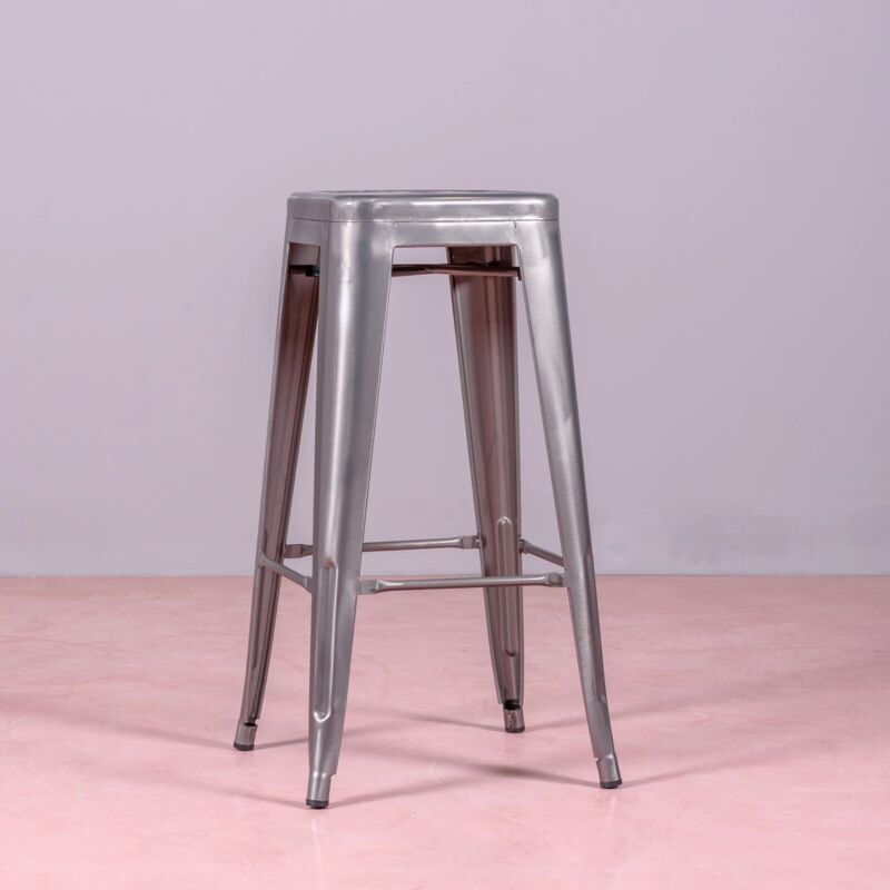 foto del prodotto nest dream sgabello industriale impilabile bistro metal